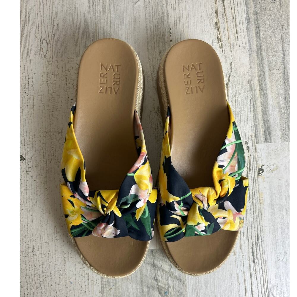 Nauturalizer Women's 9.5 Dayana yellow floral slip on sandal platform espadrille